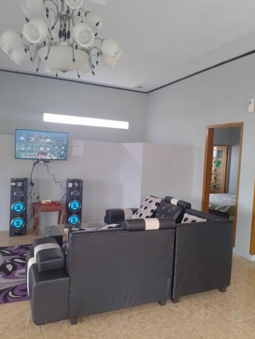 Villa Mutiara Citra Puncak Bu Eva Sampal Luaran gambar