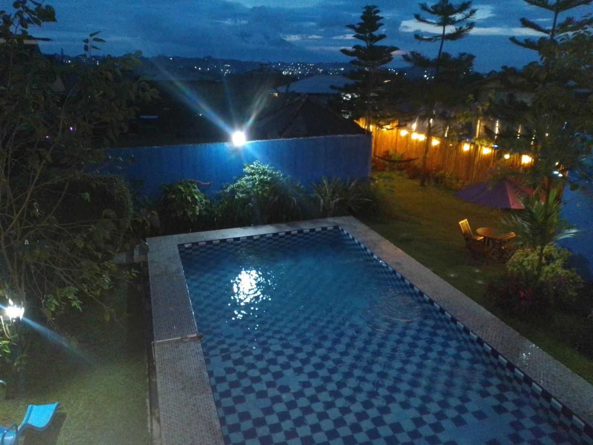 Villa Mutiara Citra Puncak Bu Eva Sampal Luaran gambar