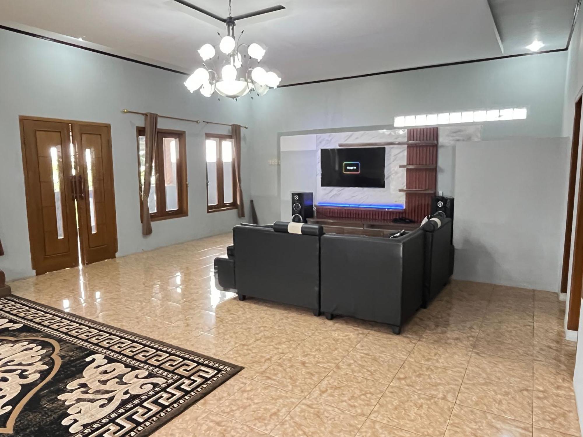 Villa Mutiara Citra Puncak Bu Eva Sampal Luaran gambar